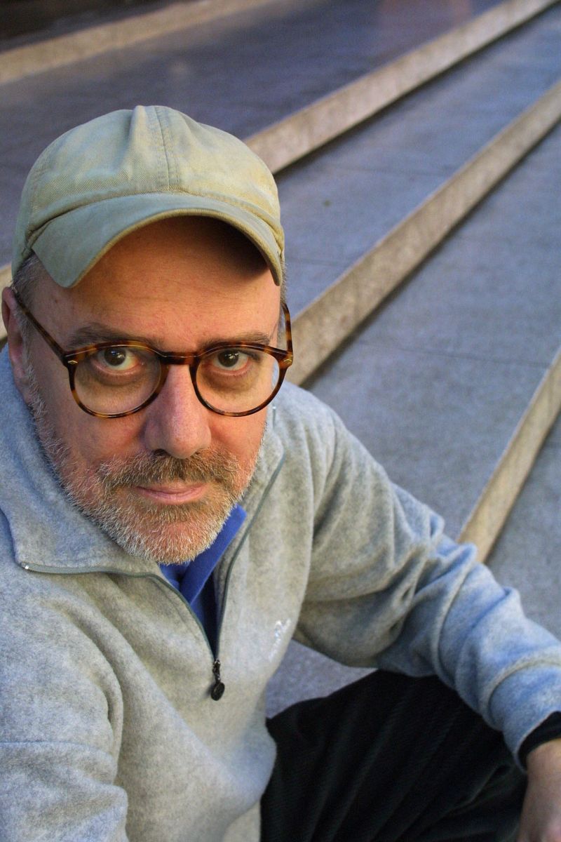 João Gilberto Noll: ânsia de amadurecer e descoberta do mundo adulto movem a narrativa do romance Anjos das Ondas | Rodolfo Bührer / Gazeta do Povo