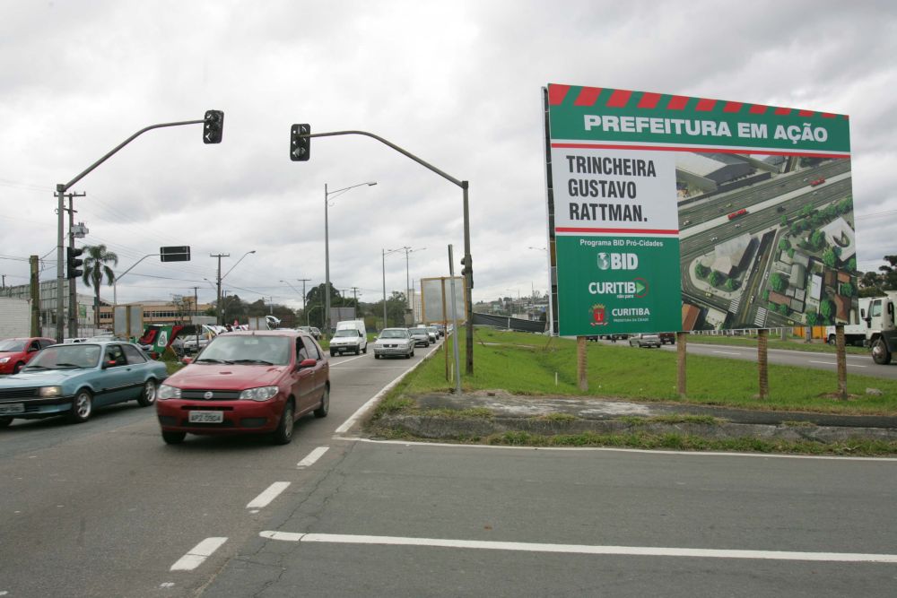Futura trincheira da Gustavo Rattman está entre as obras que vão impulsionar o endividamento da capital de R$ 289 milhões em 2009 para R$ 635 milhões em 2012 | Ivonaldo Alexandre / Gazeta do Povo