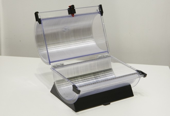 Lugar para 60 CDs e DVDs no artigo em plástico da Top. O investimento é de R$ 36,60 nas Livrarias Curitiba do Shopping Estação |