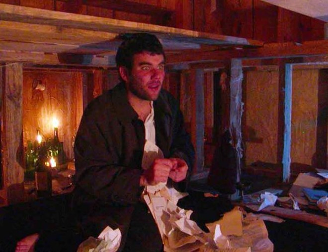 Peça critica o excesso de racionalismo e de cartesianismo |