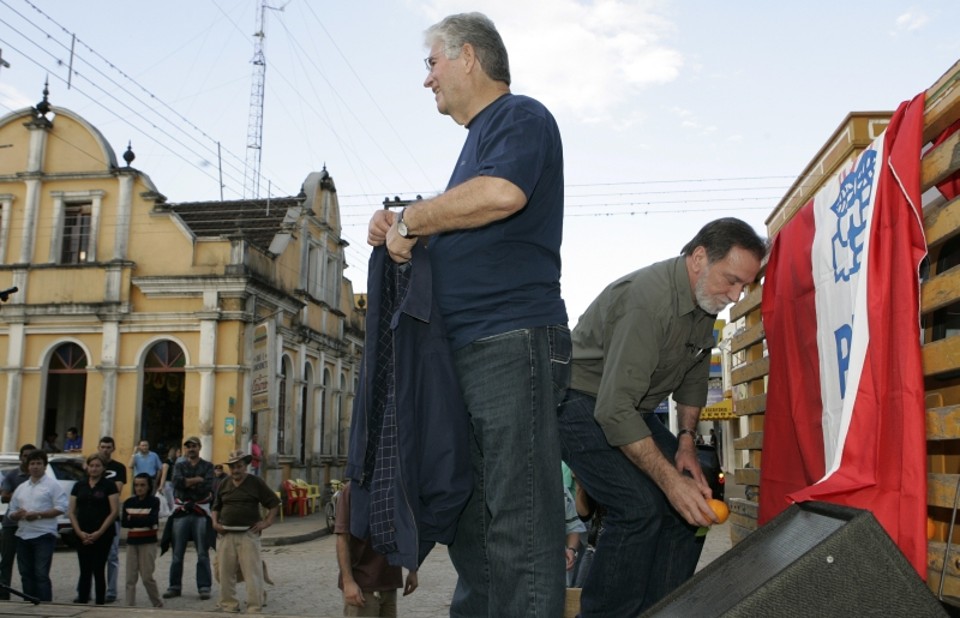 Roberto Requião e Osmar Dias  fazem campanha em Cerro Azul, reduto eleitoral do ex-governador | Antônio More/ Gazeta do Povo
