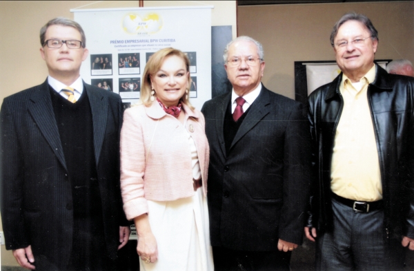 Secretário estadual do Meio Ambiente, Jorge Augusto Callado Afonso, presidente da BPW, Maria Inês Borges da Silveira, Luís Carlos Borges da Silveira e pres. da Fiep, Rodrigo da Rocha Loures, na abertura do Seminário de Meio Ambiente A Importância da Participação Feminina na Preservação do Planeta, recentemente na Fiep. Na ocasião, foi lançada a Cartilha Ecológica, organizada por Suzana Albuquerque e texto de Liane Campos Antonelli | Foto: Ricardo Garcia