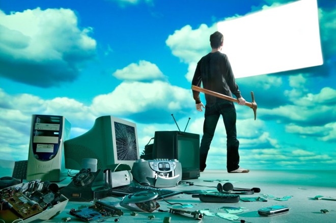 O fotógrafo Pedro Nossol oferece sua visão pessoal sobre a tevê no século 21 |