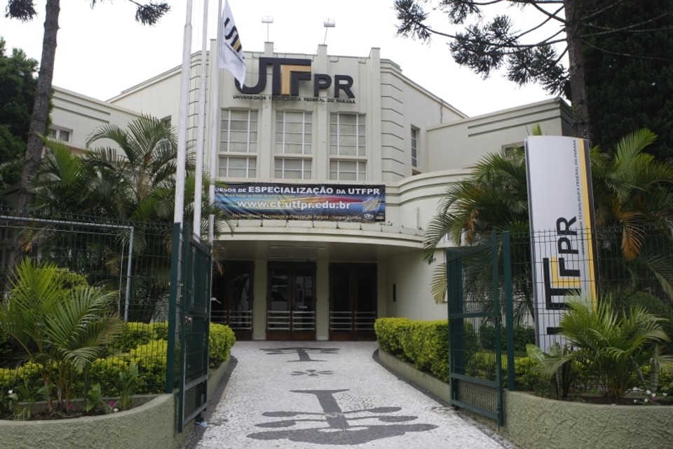 A UTFPR, que tem o melhor ensino médio do Paraná, oferece 18 cursos técnicos em seus 11 câmpus no estado | Aniele Nascimento/ Gazeta do Povo