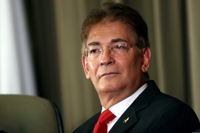 O médico Waldemir Bezerra começou a trabalhar como corretor há 35 anos para pagar as contas durante a faculdade de Medicina |