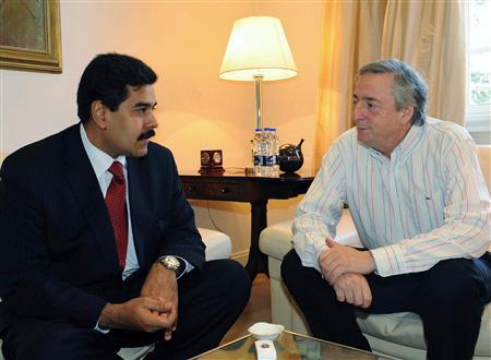 O chanceler venezuelano, Nicolás Maduro, se reuniu novamente com o secretário-geral da Unasul, Néstor Kirchner, nesta terça | REUTERS