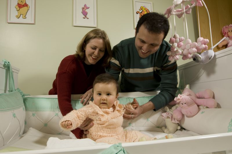 Desde que nasceu há nove meses, Marina mudou a rotina dos pais. Não sabemos mais o que é uma boa noite de sono, diz a mãe, Luciana Vaz da Silva | Antonio Costa/Gazeta do Povo