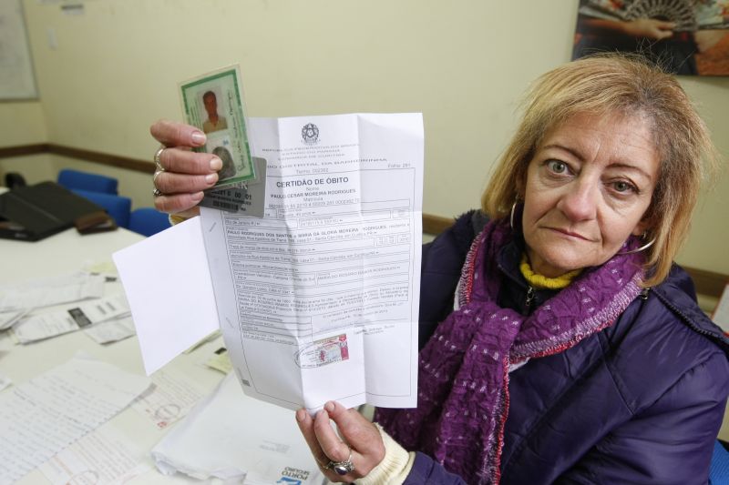 Maria Rodrigues teve de enfrentar a recusa no pagamento de uma indenização contratada pelo marido, que morreu em março | Daniel Castellano/ Gazeta do Povo