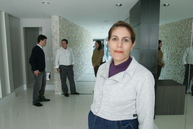 Uânia: assembleia vai definir uso de salas da área comum |