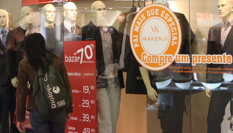 Compras para a data coincidiram com temporada de liquidações nos shoppings | Valterci Santos/Arquivo/ Gazeta do Povo