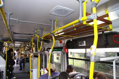 A Urbs vai testar o bagageiro no transporte coletivo de Curitiba durante 60 dias | Valdecir Galor/SMCS/Divulgação