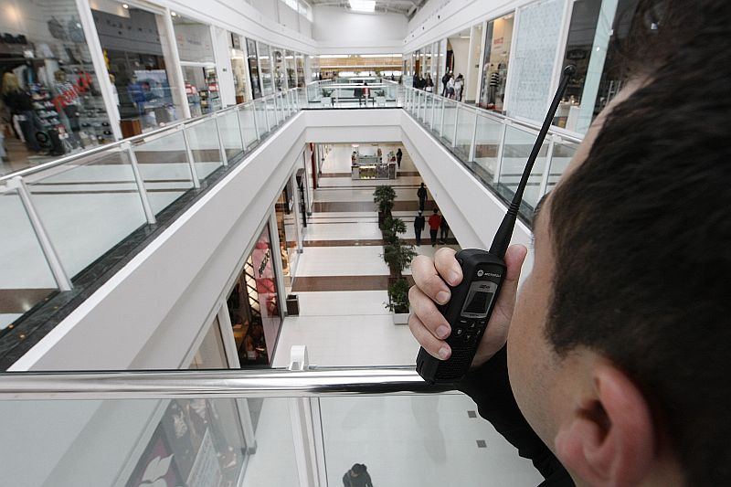 Vigilante monitora Shopping São José: empresa diz que morte de jovem foi caso isolado | Jonathan Campos/Gazeta do Povo