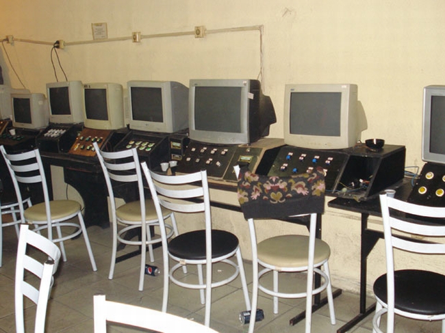 Máquinas caça-níqueis foram apreendidas em lanchonetes no RS | Divulgação/Brigada Militar