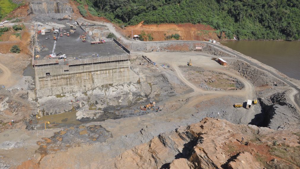 Obra para a construção da usina hidrelétrica de Mauá: para empresas de seguro garantia, mudança de governo e Copa do Mundo devem colocar a infraestrutura no topo da agenda de prioridades do Paraná |