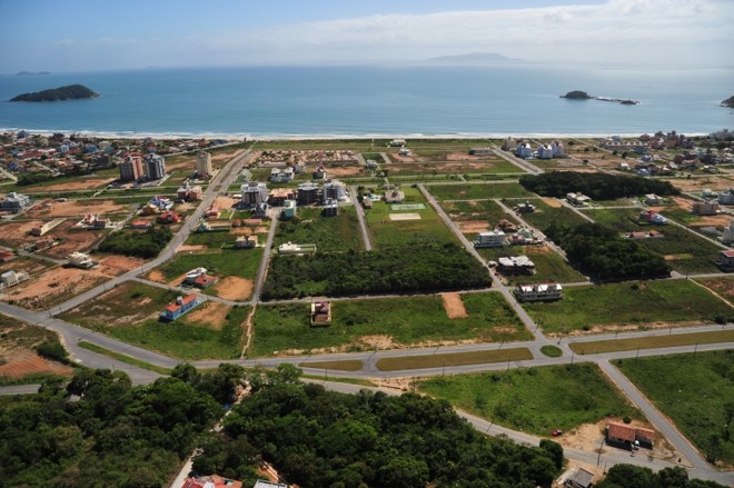 O Palmas do Arvoredo ainda tem 203 lotes à venda para construção de residências, comércio e prédios |