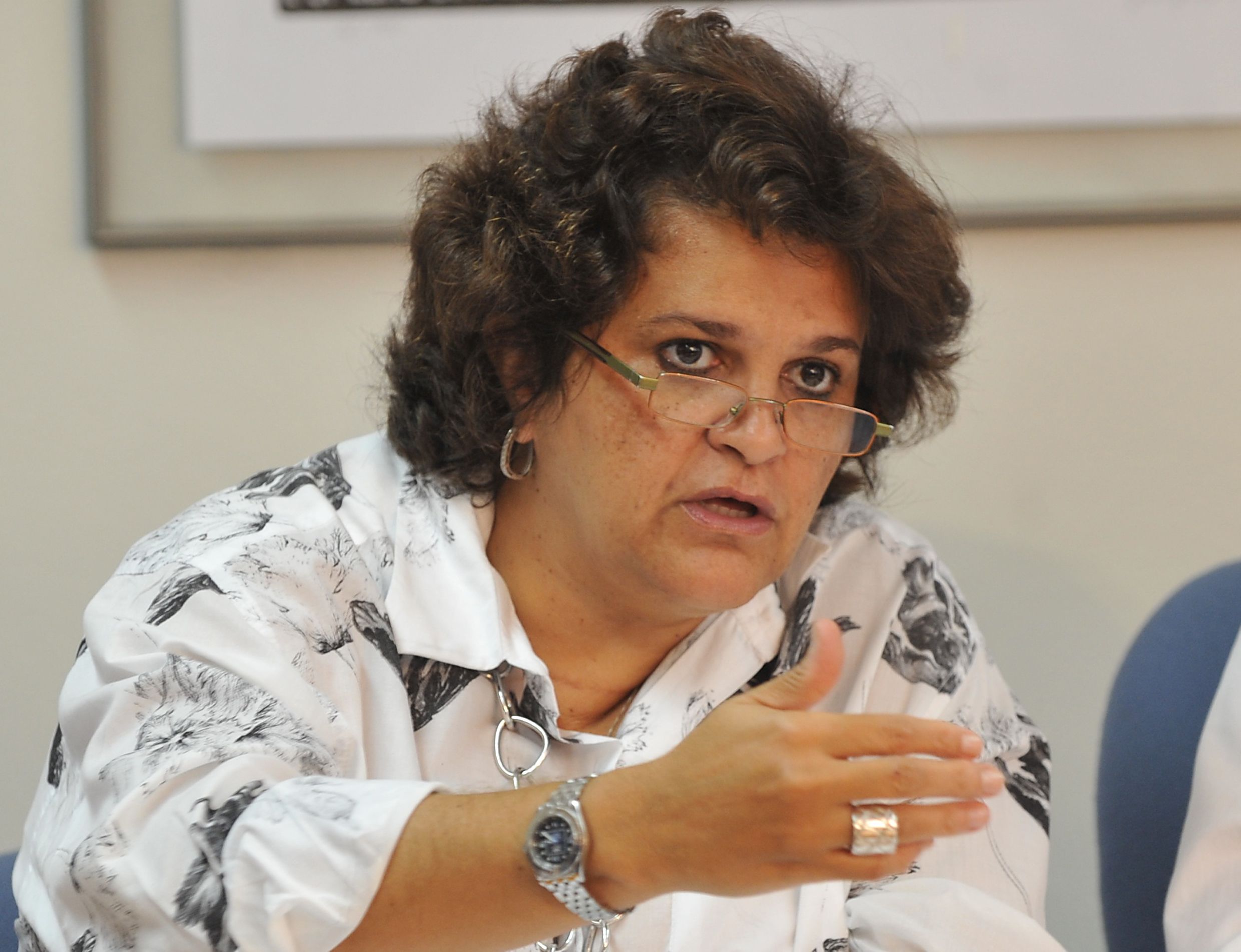 Ministra Izabella Teixeira: É inaceitável anistiar quem desmatou de propósito | Agência Brasil