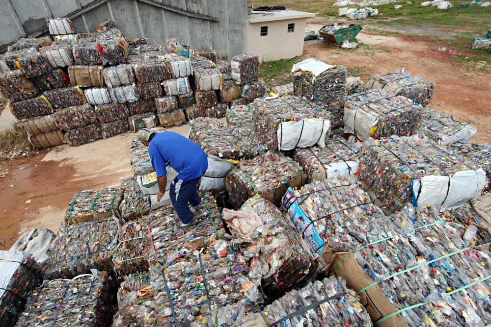 Nova legislação cria rede de coleta de resíduos para estimular a reciclagem dos materiais descartados | Albari Rosa / Gazeta do Povo