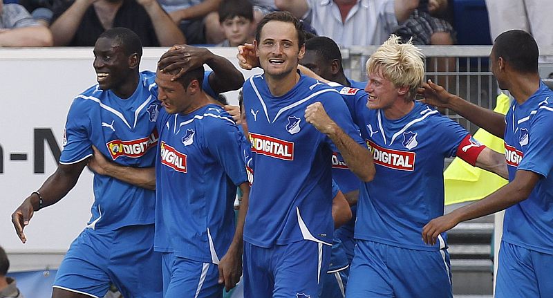 Avassalador, Hoffenheim masssacra Werder Bremem na estreia | Thomas Bohlen / Reuters