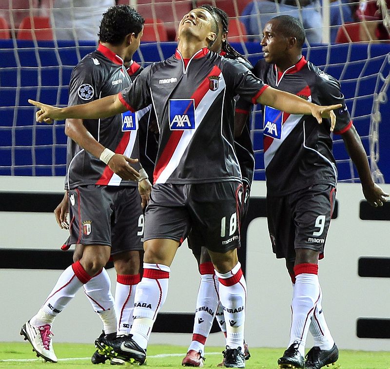 Ex-Iraty, J. Malucelli e Paraná, Lima comemora um de seus três gols na classificação do Braga para a fase de grupo da UCL | Marcelo Del Pozo/Reuters
