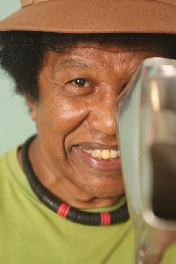 Curitiba tem ótimos músicos. Há muitos talentos nesta cidade, diz Robertinho Silva | Arquivo pessoal