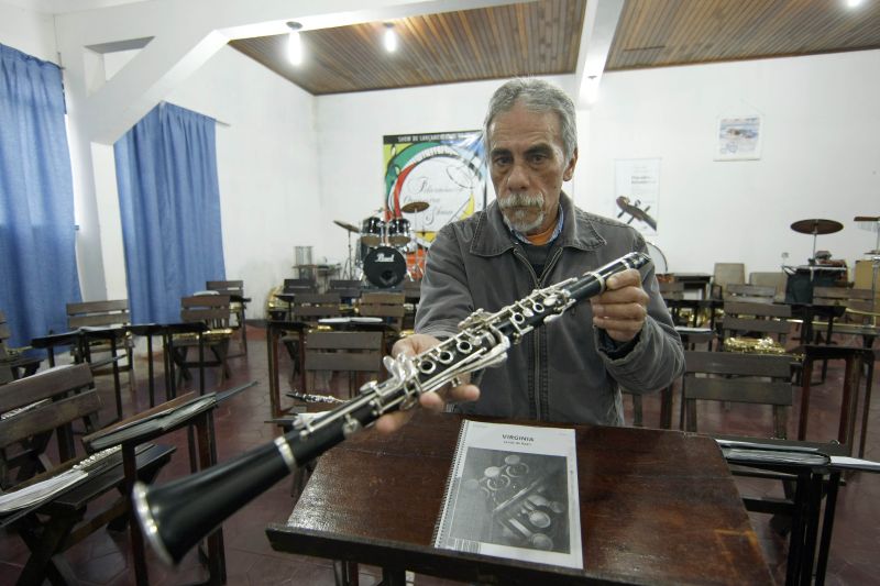 José Eduardo Couto, presidente da Filarmônica: música e disciplina andam juntos | Valterci Santos/ Gazeta do Povo