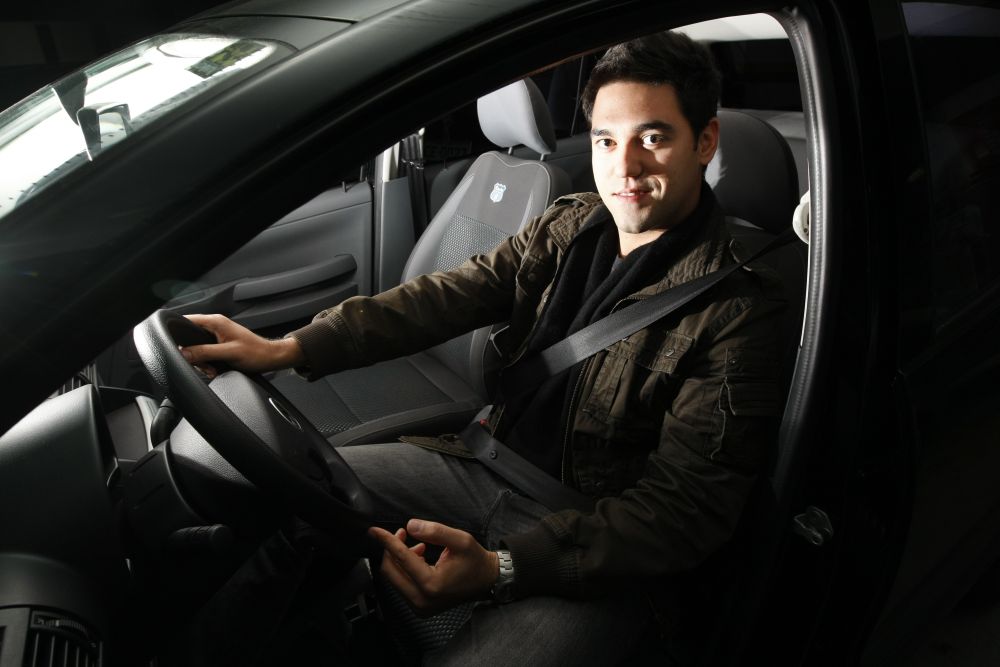 Gustavo aprendeu a dirigir aos 12 anos, mas não pretende repetir a tradição: Realmente é um perigo muito grande | Marcelo Elias / Gazeta do Povo