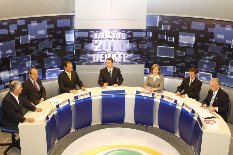 Debate entre candidatos ao Senado no PR: preste atenção no que eles falam. | Daniel Castellano / Gazeta do Povo