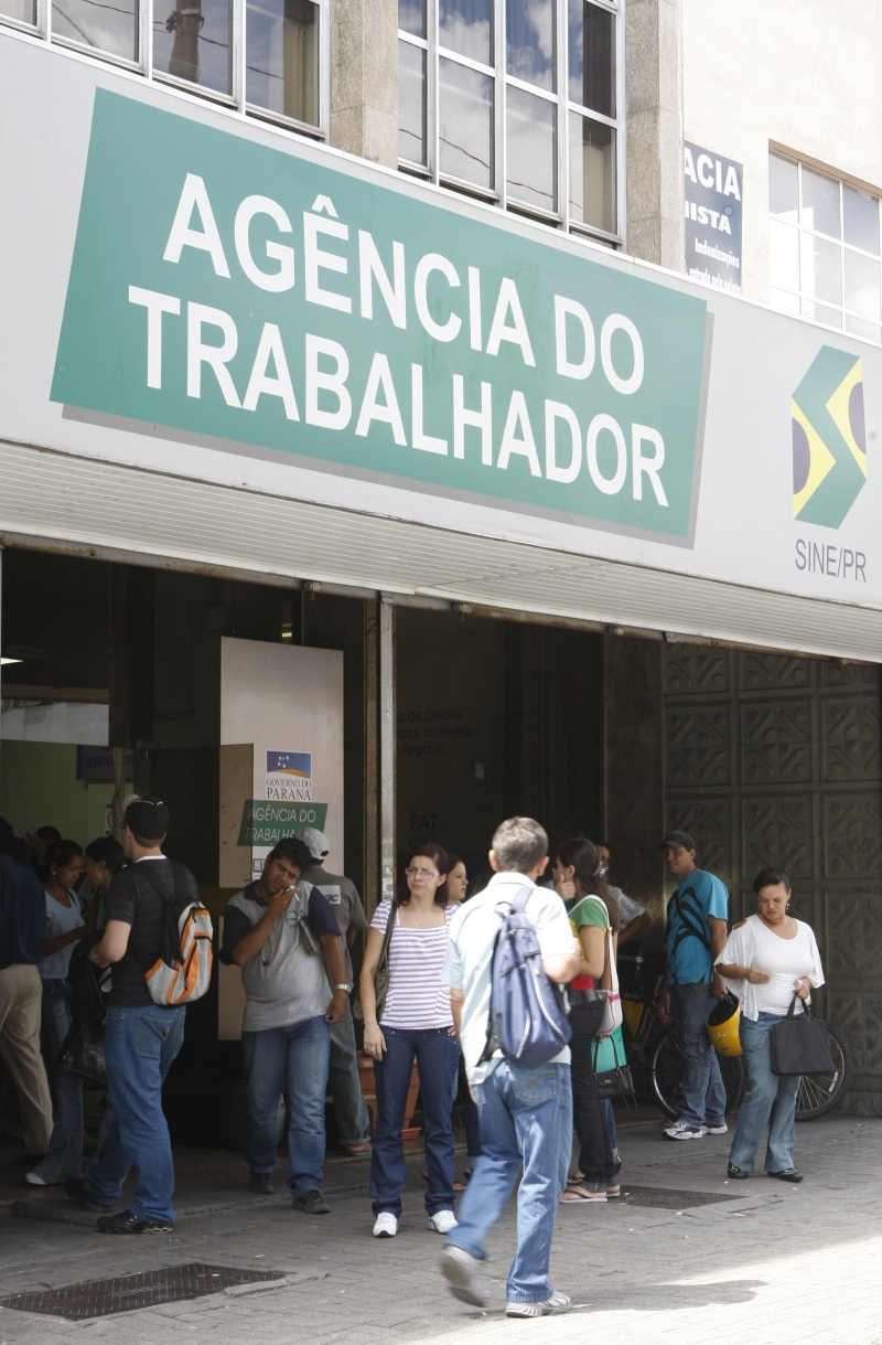Agência do Trabalhador: em 12 meses, 55 mil empregos com carteira assinada | Aniele Nascimento/ Gazeta do Povo