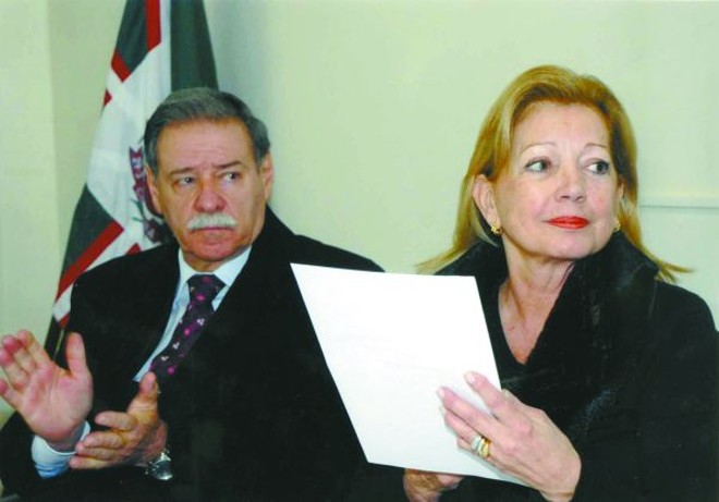 Marlene Guimarães de Macedo, esposa do presidente do Tribunal de Justiça, desembargador Celso Rotoli de Macedo, assumiu a presidência do Centro de Educação Infantil Maria José Coutinho Camargo, em solenidade na sede da instituição. A entidade, que funciona há 28 anos, atende atualmente 130 crianças de 4 meses a 5 anos de idade, filhos de funcionários do tribunal |
