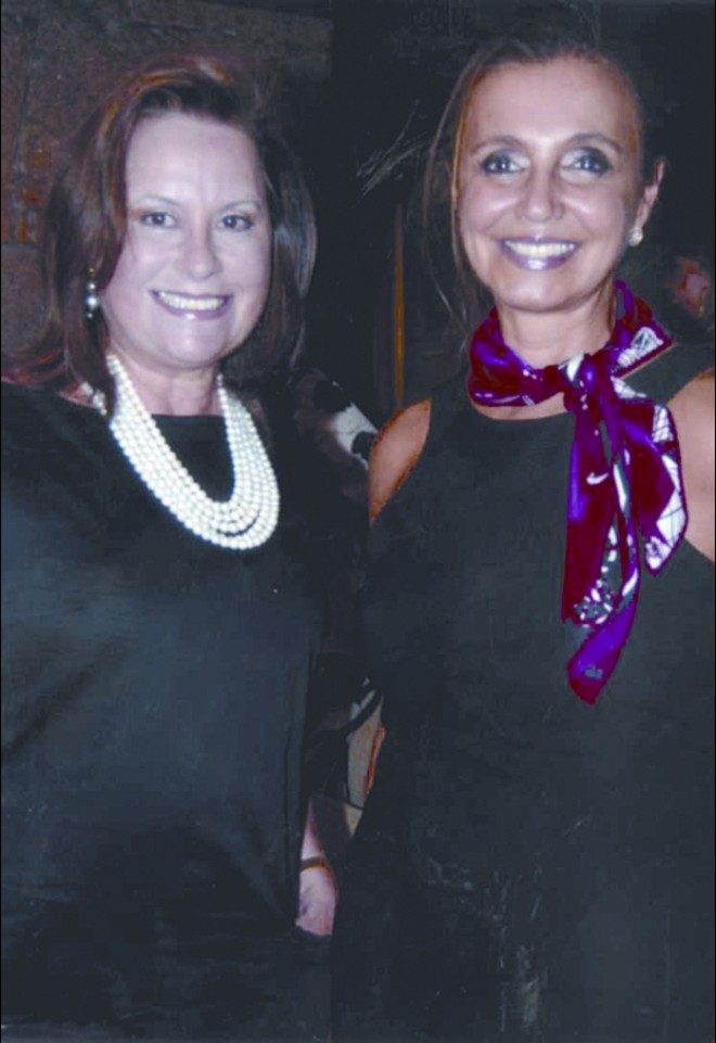 Nos elegantes salões curitibanos, duas expressões da sociedade: Consuelo Macedo Guimarães e Marila Zugueib Riella | 