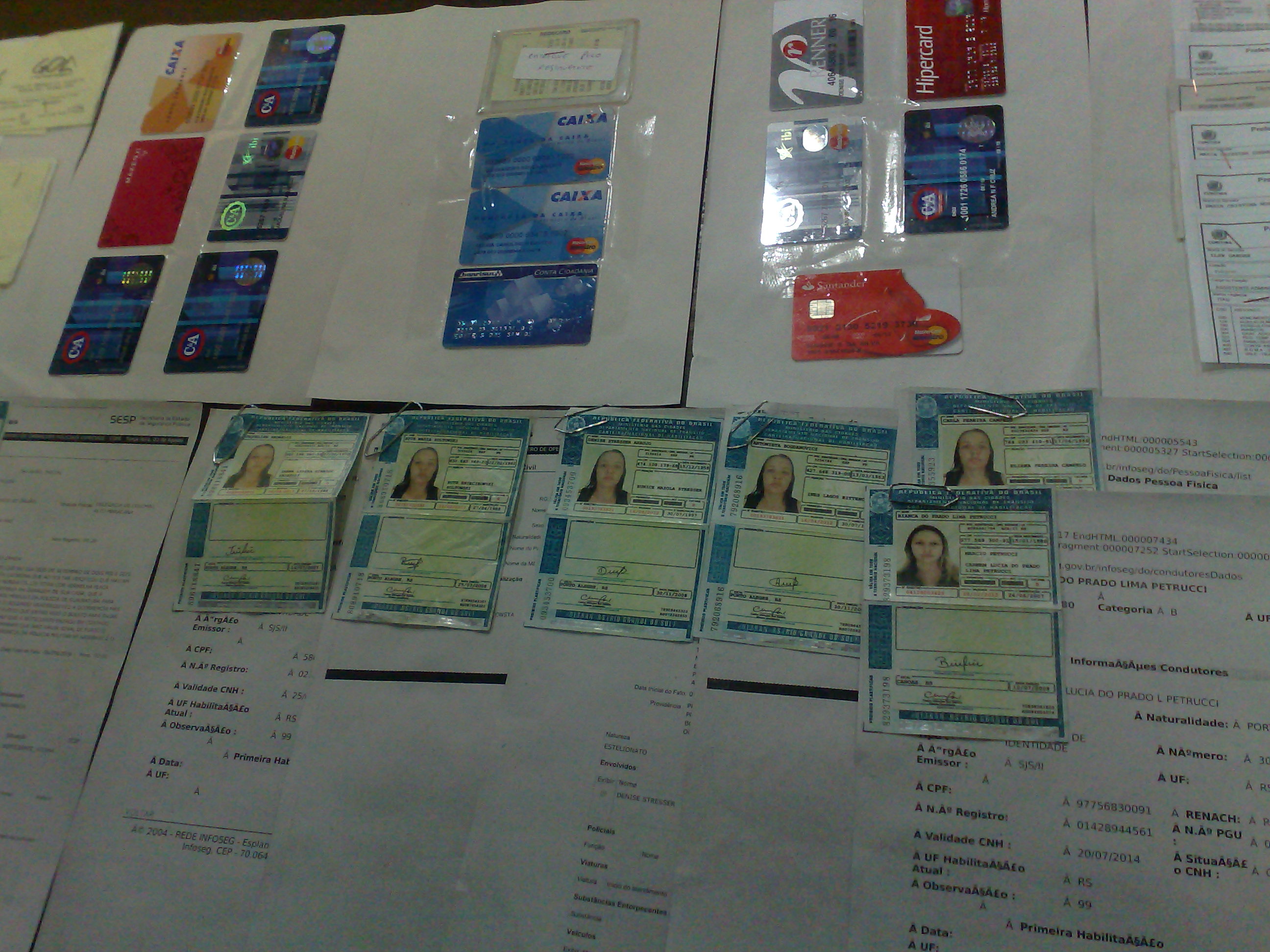 Grupo é acusado de utilizar documentos falsos para efetuar compras em estabelecimentos comerciais de Curitiba | Adriano Ribeiro / Gazeta do Povo