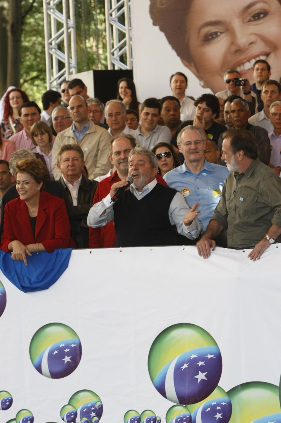 Dilma, Lula e Osmar: casamento enrolado. | Aniele Nascimento / Gazeta do Povo