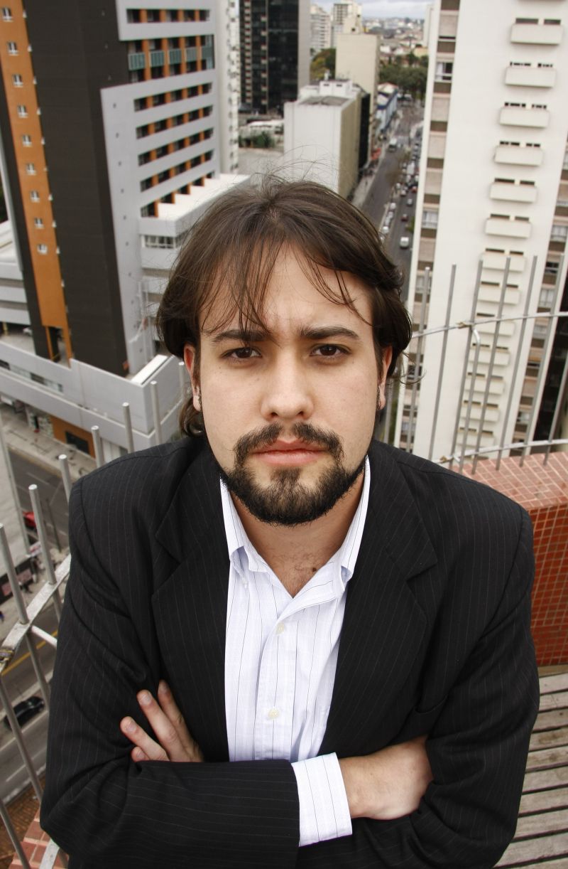 O livro Mentiras, de Philip Roth, inspira o projeto de Felipe Munhoz | Hugo Harada/ Gazeta do Povo