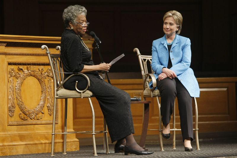 Maya Angelou sugere que você seja franco quando alguém perguntar: Tudo bem? | Robyn Beck/AFP