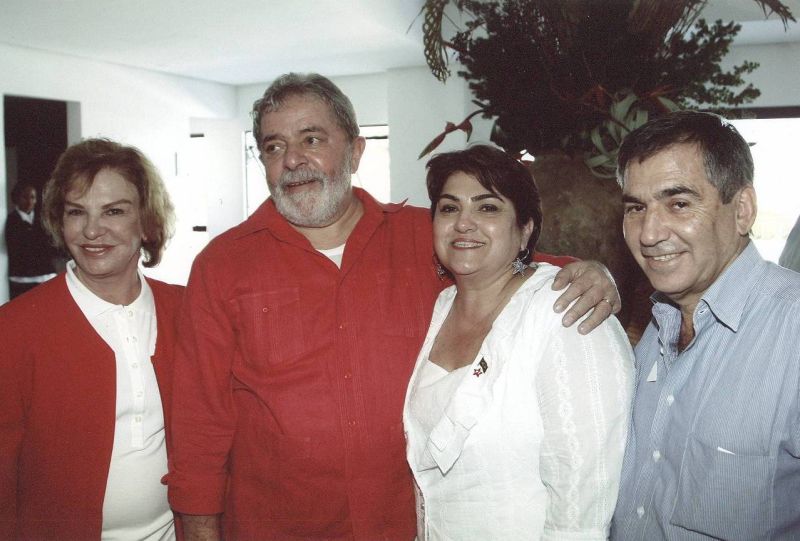 Marcia Lopes e Gilberto Carvalho, ao lado do presidente Lula e da primeira-dama Marisa Letícia | Acervo da família