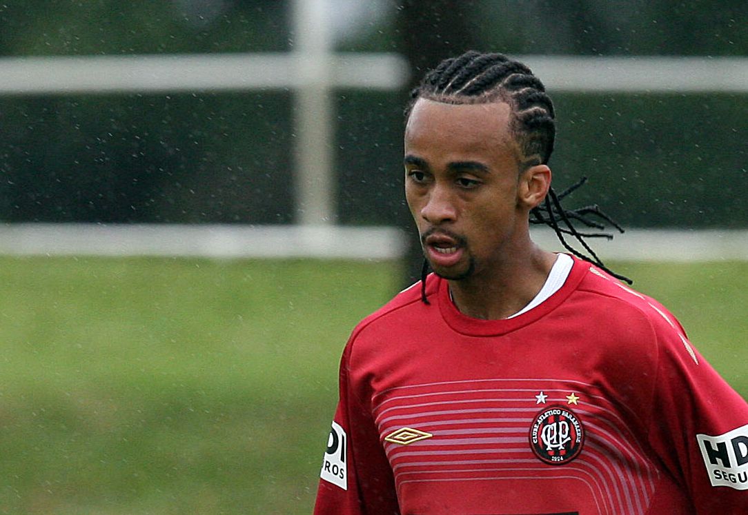 Wesley, que atuou pelo Atlético em 2009, trocou o Santos pelo Werder Bremen | Hedeson Alves / Agência de Notícias Gazeta do Povo