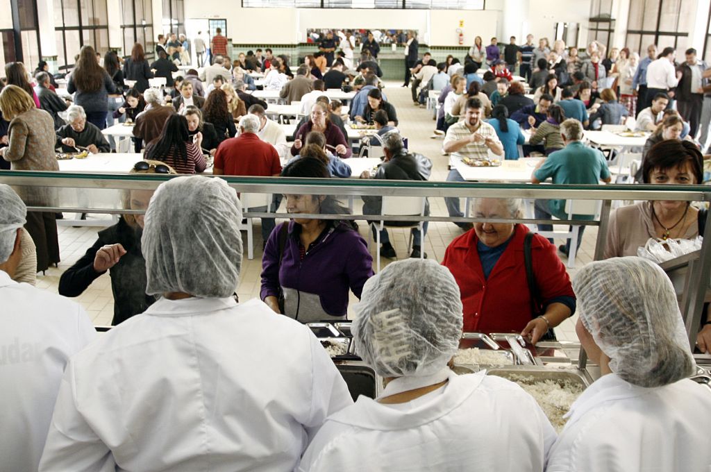 Na inauguração, na semana passada, 600 pessoas foram conferir a nova opção de alimentação no centro da cidade | divulgação/Prefeitura de Maringá