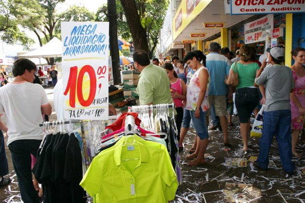 As lojas de Maringá ofertarão descontos de até 80% | Arquivo