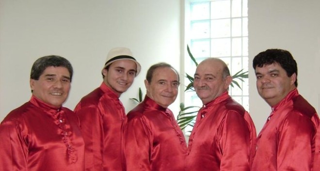 ...e o grupo Demônios da Garoa: músicos que têm samba no pé há muito tempo |