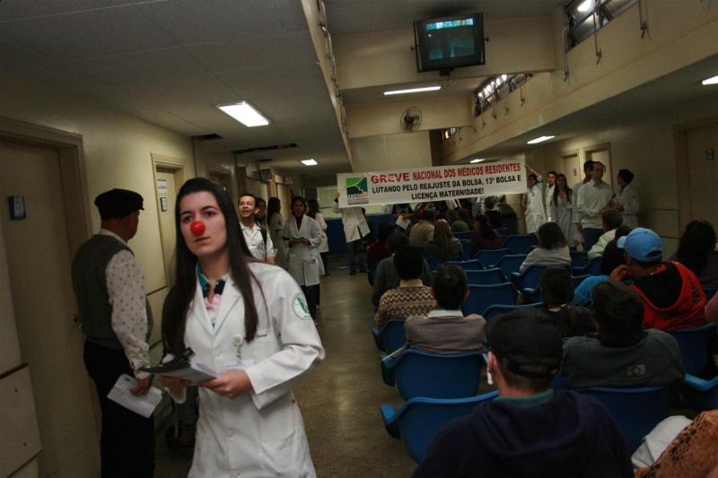 Manifestação de residentes no Rio de Janeiro: proposta de reajuste do Ministério da Saúde foi recusada no estado | Sérgio Masson/Futura Press