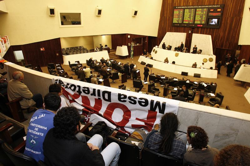 Votação da Lei da Transparência na AL na última quarta-feira: pressão da opinião pública levou à conquista | Daniel Castellano / Gazeta do Povo