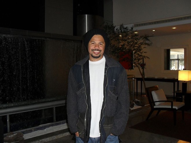 Marivaldo dos Santos é o único brasileiro do Stomp que chega a Curitiba | 