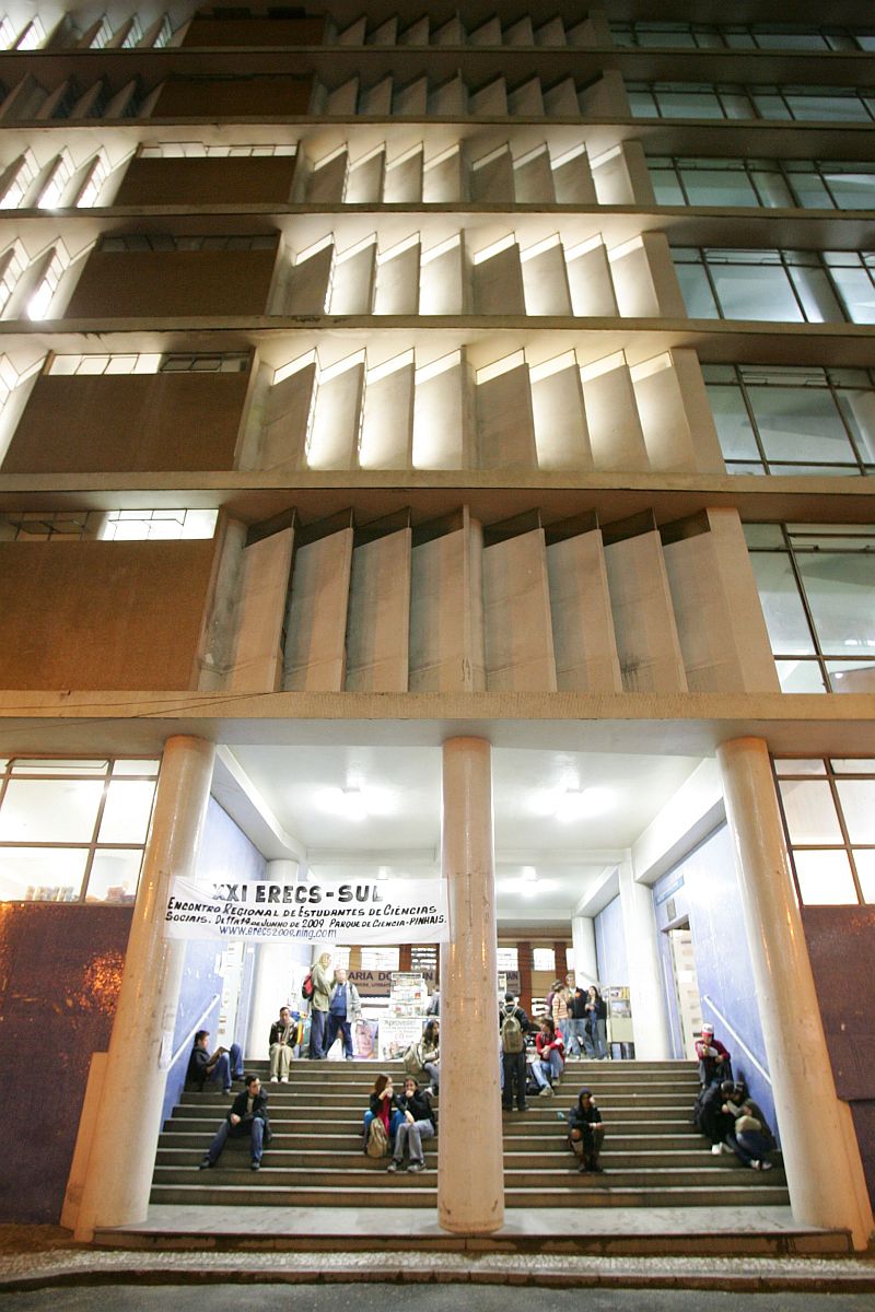 Prédio da Reitoria em Curitiba: TCU pôs sob suspeição resultado de concorrência | Daniel Castellano / Gazeta do Povo