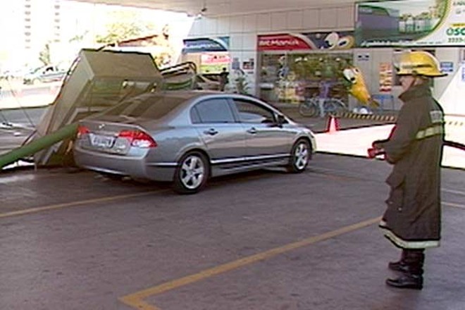 Por causa de vazamento, bombeiros interditaram o local | 