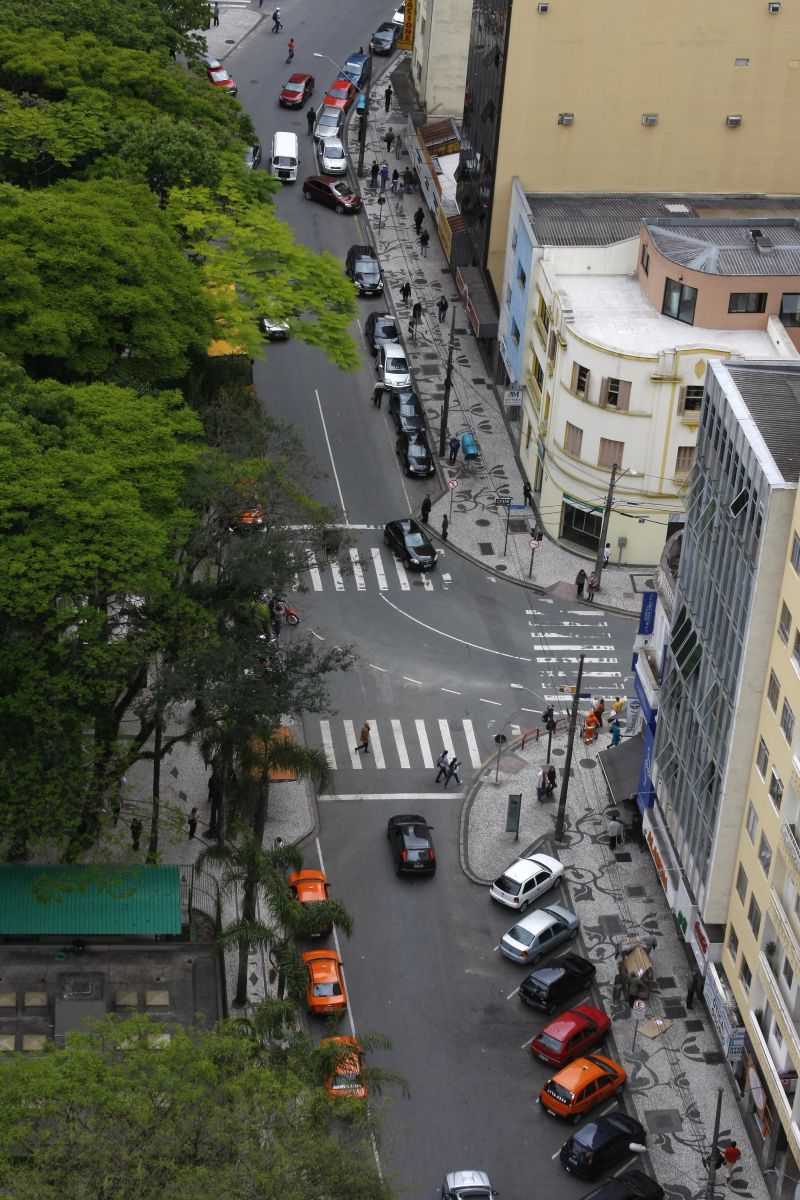 Final da Rua Vicente Machado, na Praça Osório. Região ganhará 800 habitantes até 2020 | Daniel Derevecki / Gazeta do Povo