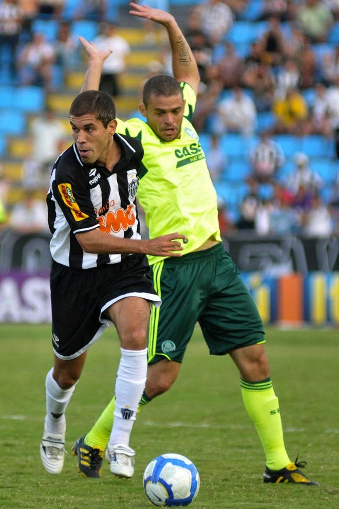 Atlético-MG do meia Ricardinho segue ameaçado de rebaixamento | 