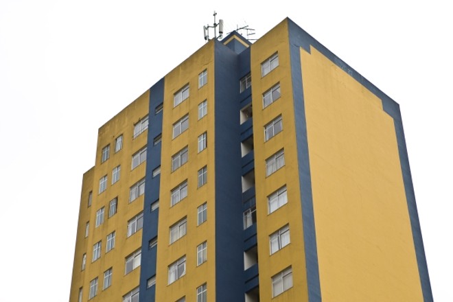 Edifício Nevada: problema no terraço causou infiltrações |