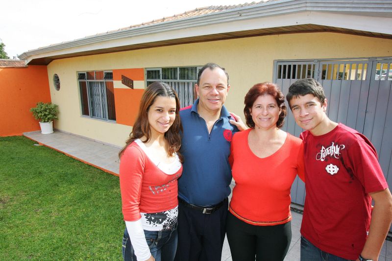 Família de Edenilson Marinho que fizeram dois consórcios de casa e foram contemplandos | Ivonaldo Alexandre