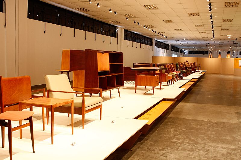 A mostra também conta com peças do mobiliário Cimo para salas e quartos | Daniel Sorrentino/Divulgação