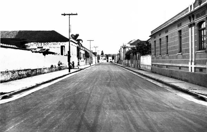Foto da primeira quadra da Rua Dr. Murici, feita em janeiro de 1939 | 